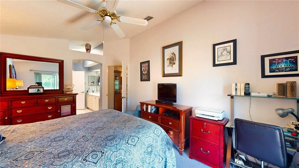 Active With Contract: $379,900 (3 beds, 2 baths, 1621 Square Feet)