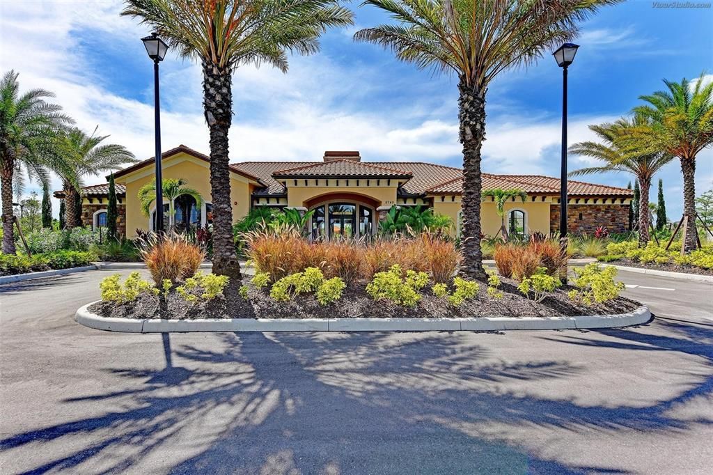 For Sale: $799,000 (3 beds, 2 baths, 1926 Square Feet)