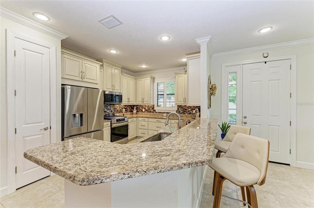 For Sale: $799,000 (3 beds, 2 baths, 1926 Square Feet)