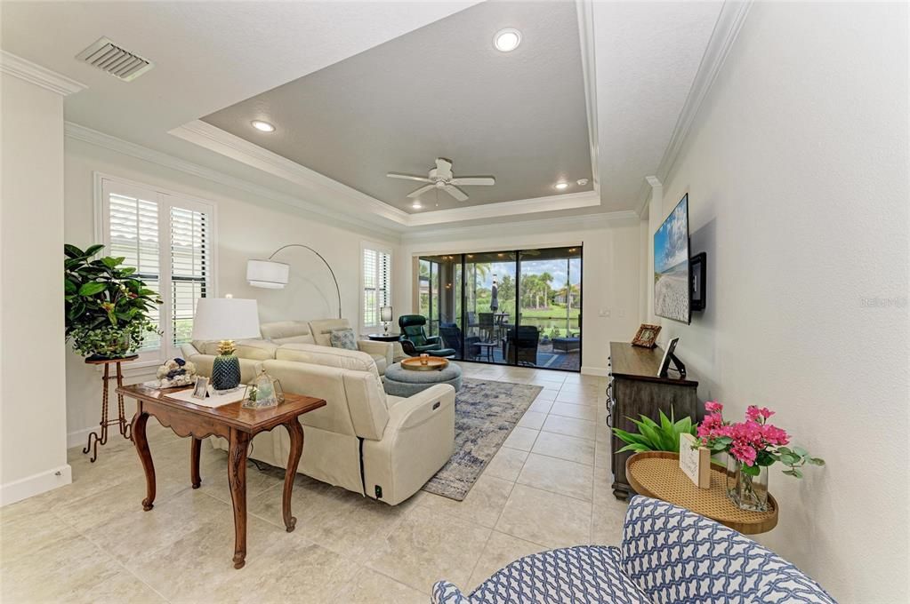 For Sale: $799,000 (3 beds, 2 baths, 1926 Square Feet)