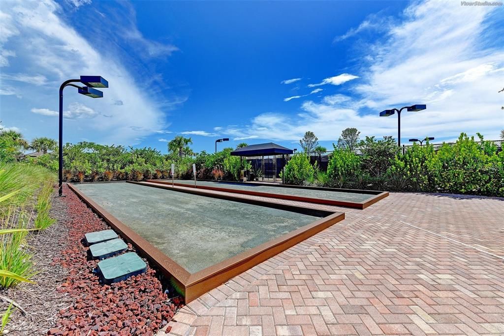 For Sale: $799,000 (3 beds, 2 baths, 1926 Square Feet)