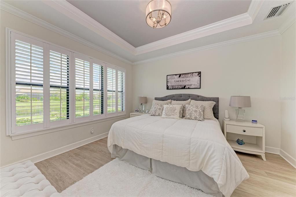 For Sale: $799,000 (3 beds, 2 baths, 1926 Square Feet)