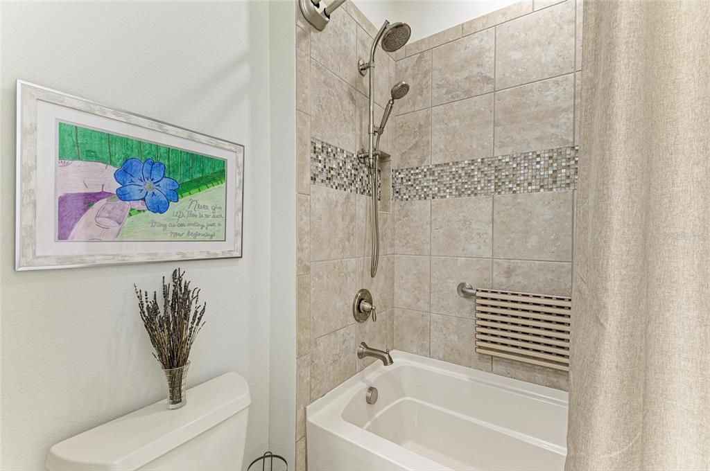 For Sale: $799,000 (3 beds, 2 baths, 1926 Square Feet)