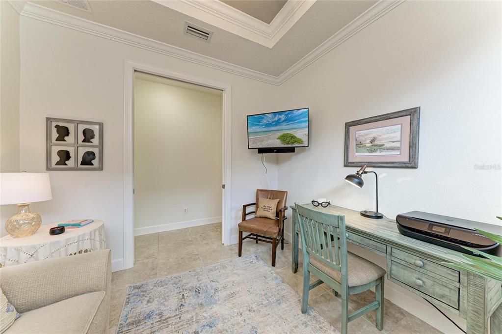 For Sale: $799,000 (3 beds, 2 baths, 1926 Square Feet)