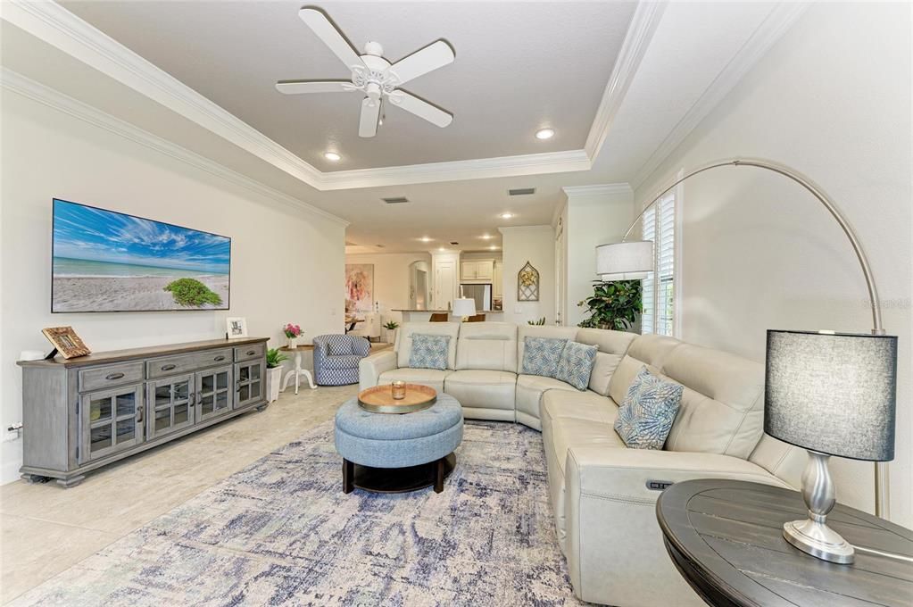 For Sale: $799,000 (3 beds, 2 baths, 1926 Square Feet)