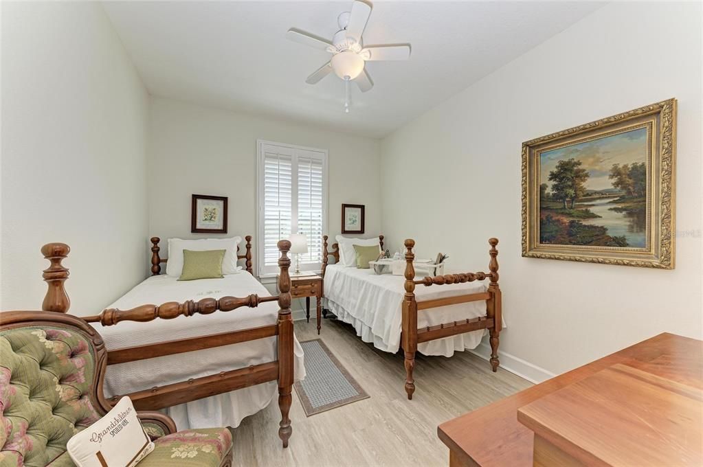 For Sale: $799,000 (3 beds, 2 baths, 1926 Square Feet)