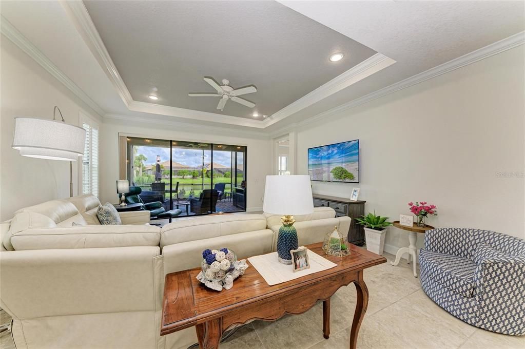 For Sale: $799,000 (3 beds, 2 baths, 1926 Square Feet)