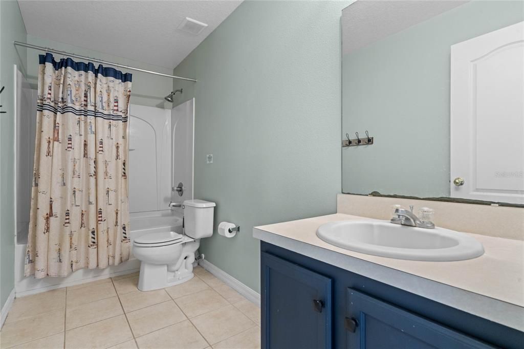 En Renta: $2,550 (3 camas, 2 baños, 2550 Pies cuadrados)