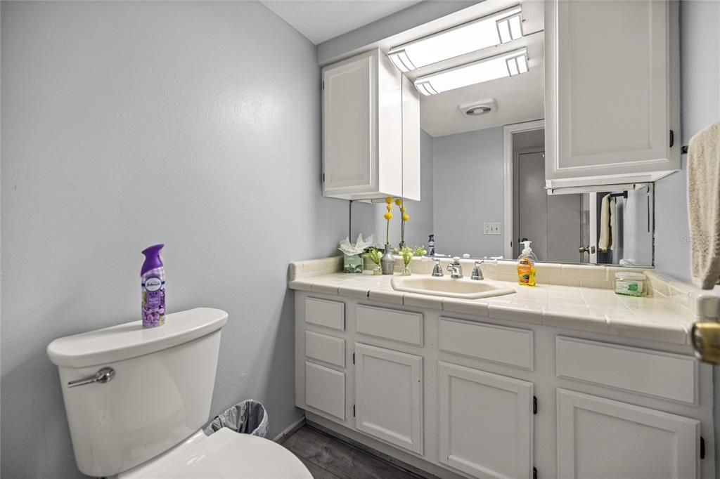 待售: $875,000 (3 贝兹, 2 浴室, 1702 平方英尺)