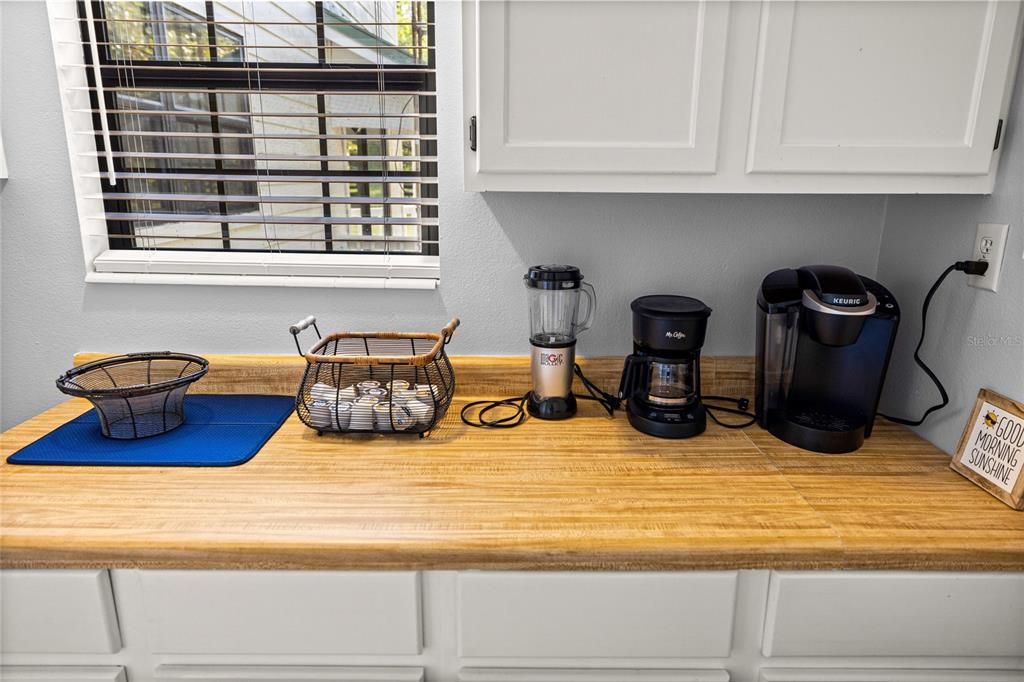 待售: $875,000 (3 贝兹, 2 浴室, 1702 平方英尺)