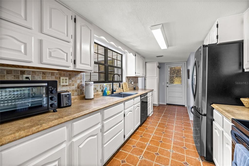 待售: $875,000 (3 贝兹, 2 浴室, 1702 平方英尺)