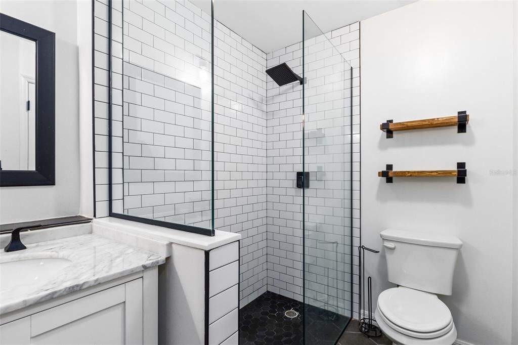 待售: $320,000 (2 贝兹, 2 浴室, 1221 平方英尺)