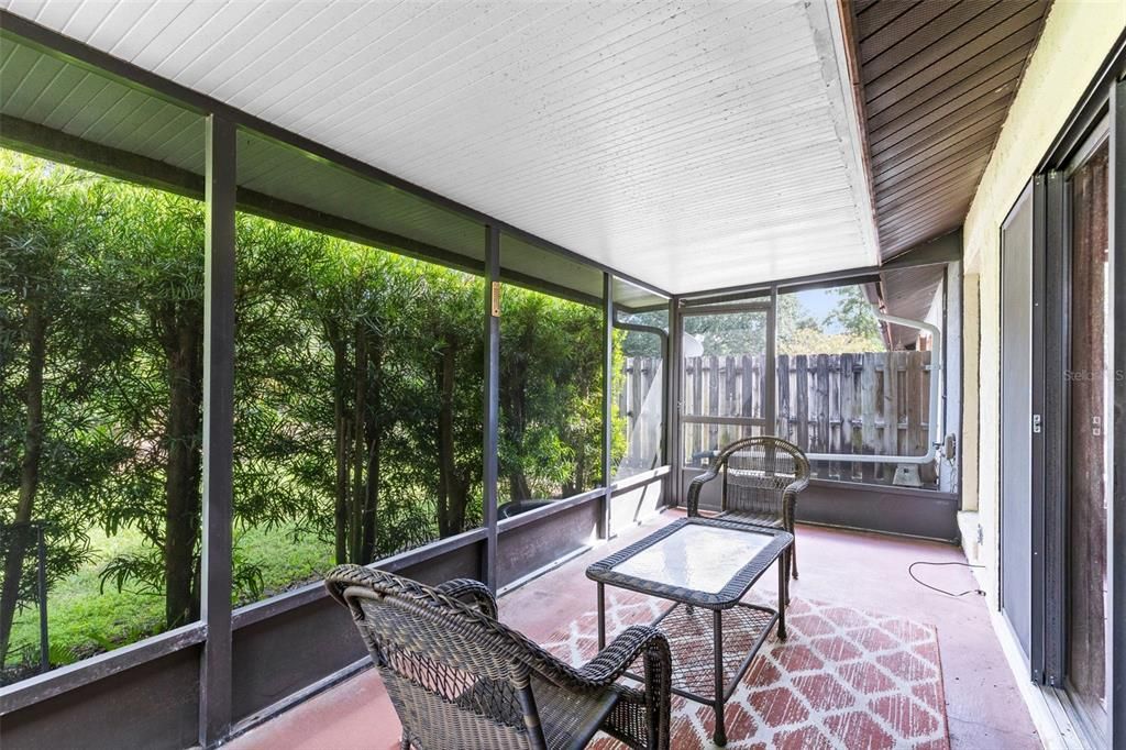 待售: $320,000 (2 贝兹, 2 浴室, 1221 平方英尺)