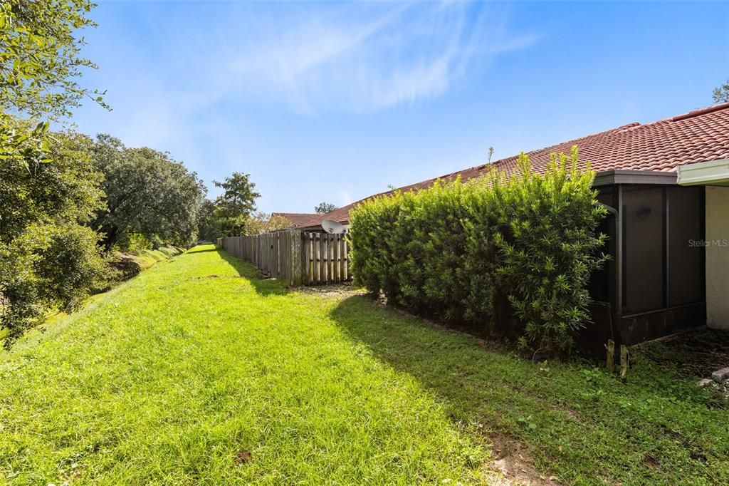 待售: $320,000 (2 贝兹, 2 浴室, 1221 平方英尺)