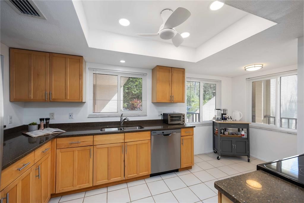 For Sale: $270,000 (2 beds, 2 baths, 1254 Square Feet)