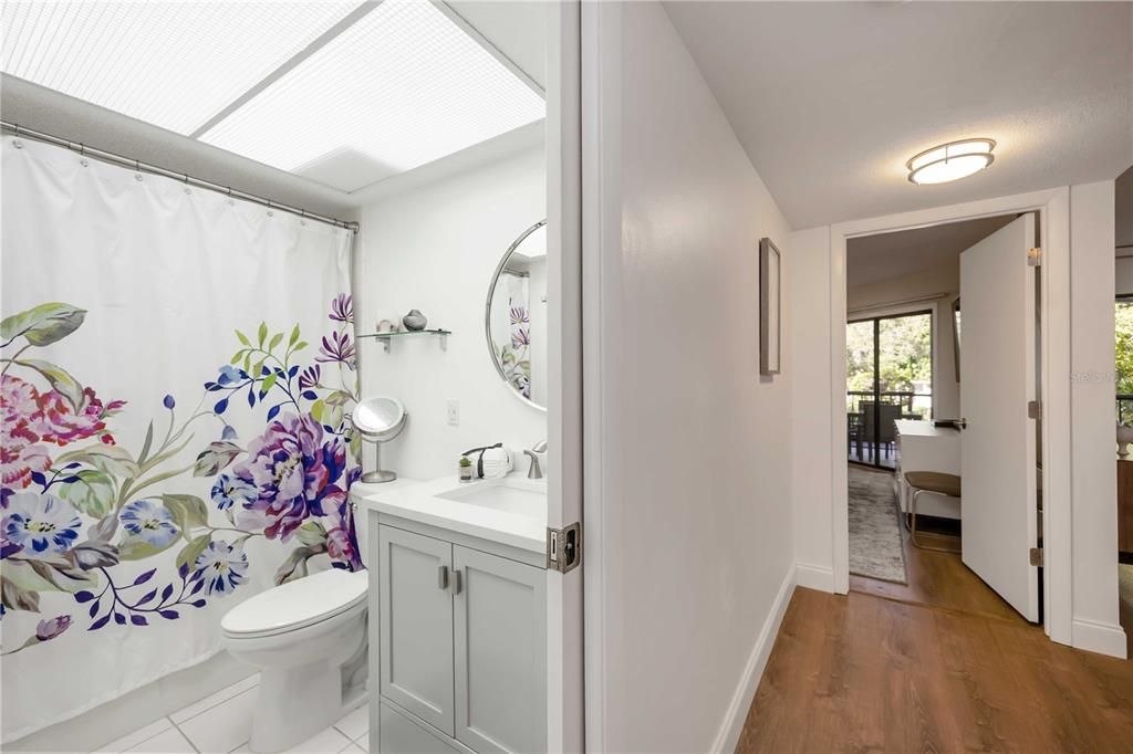 For Sale: $270,000 (2 beds, 2 baths, 1254 Square Feet)