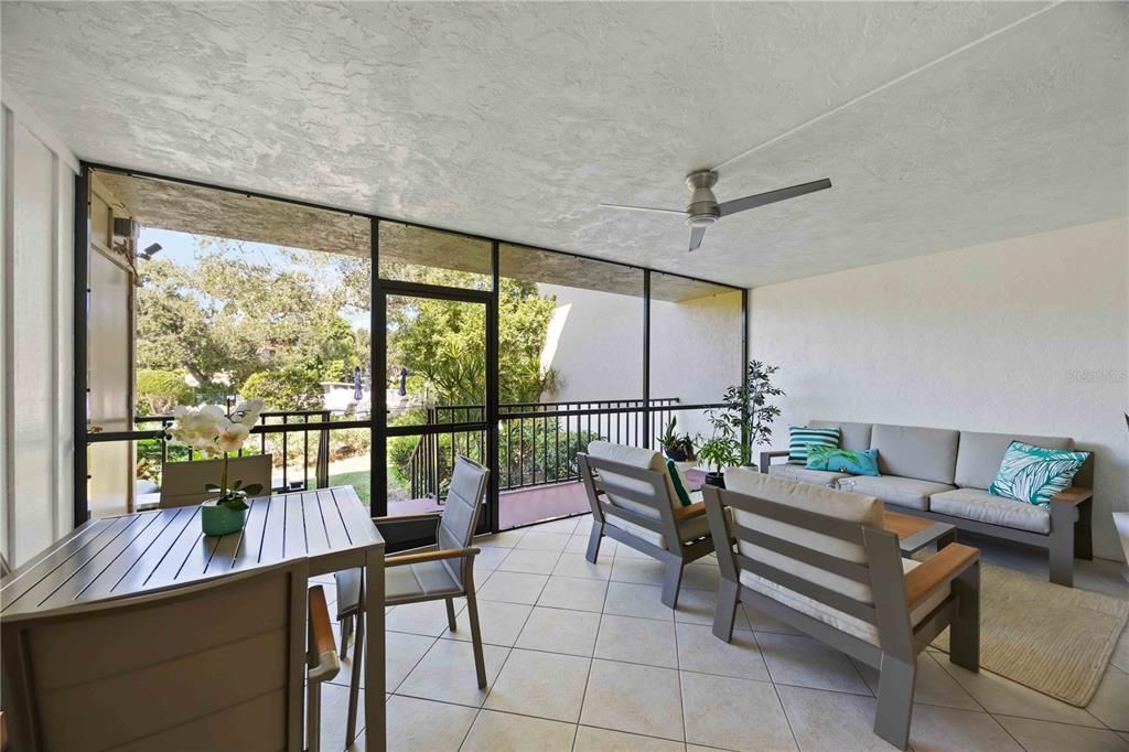 For Sale: $270,000 (2 beds, 2 baths, 1254 Square Feet)