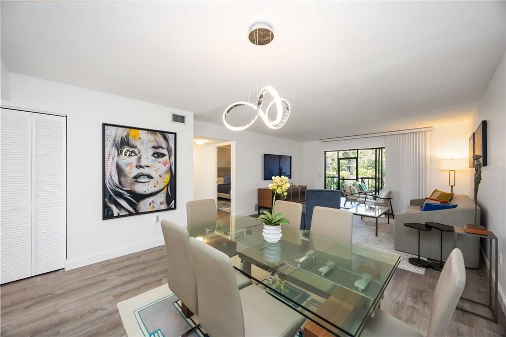 For Sale: $270,000 (2 beds, 2 baths, 1254 Square Feet)