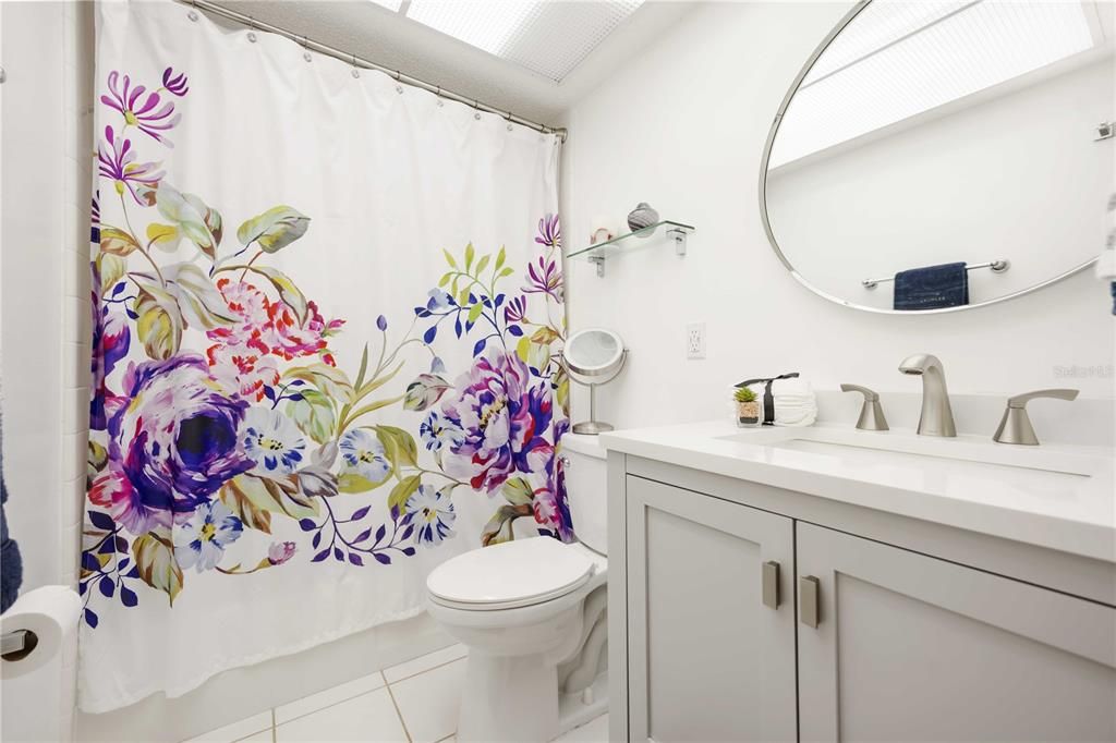 For Sale: $270,000 (2 beds, 2 baths, 1254 Square Feet)