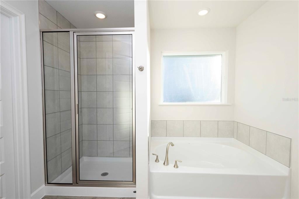 На продажу: $373,400 (4 спален, 2 ванн, 1760 Квадратных фут)