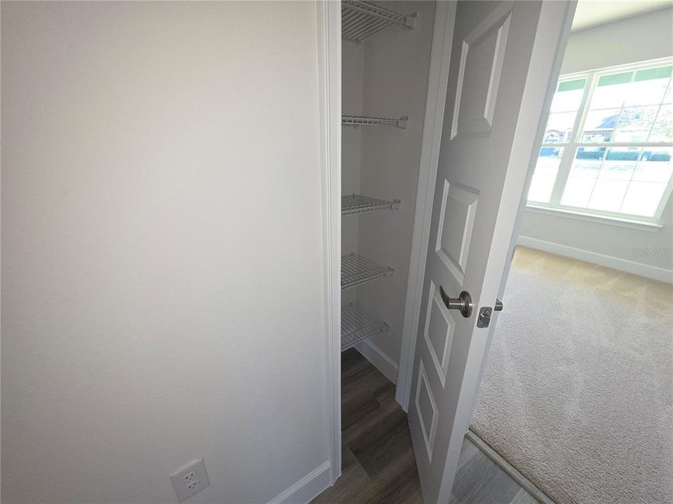 На продажу: $373,400 (4 спален, 2 ванн, 1760 Квадратных фут)