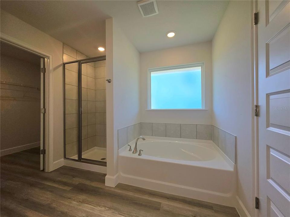 На продажу: $373,400 (4 спален, 2 ванн, 1760 Квадратных фут)