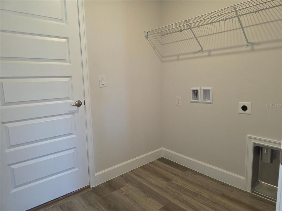 На продажу: $373,400 (4 спален, 2 ванн, 1760 Квадратных фут)