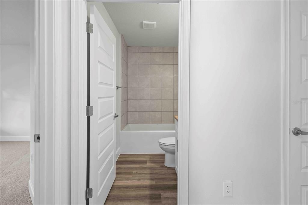 На продажу: $373,400 (4 спален, 2 ванн, 1760 Квадратных фут)