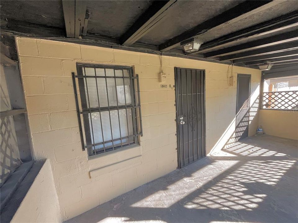 For Rent: $950 (1 beds, 1 baths, 500 Square Feet)