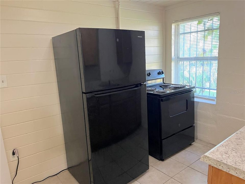 For Rent: $950 (1 beds, 1 baths, 500 Square Feet)