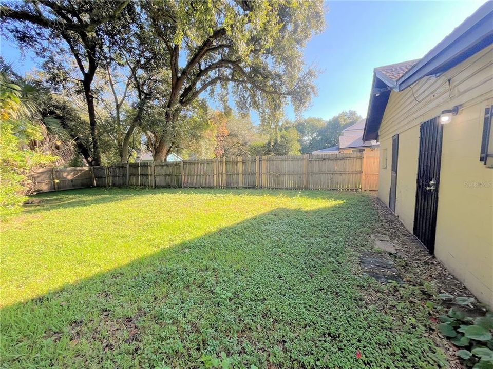 For Rent: $950 (1 beds, 1 baths, 500 Square Feet)