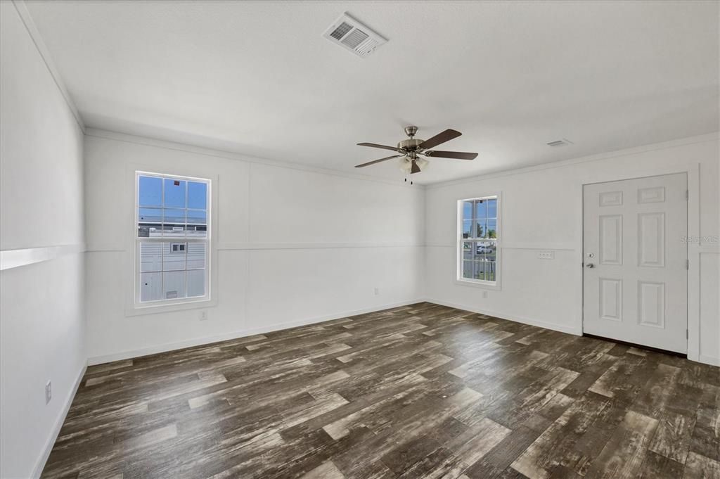 For Sale: $179,000 (3 beds, 2 baths, 1284 Square Feet)