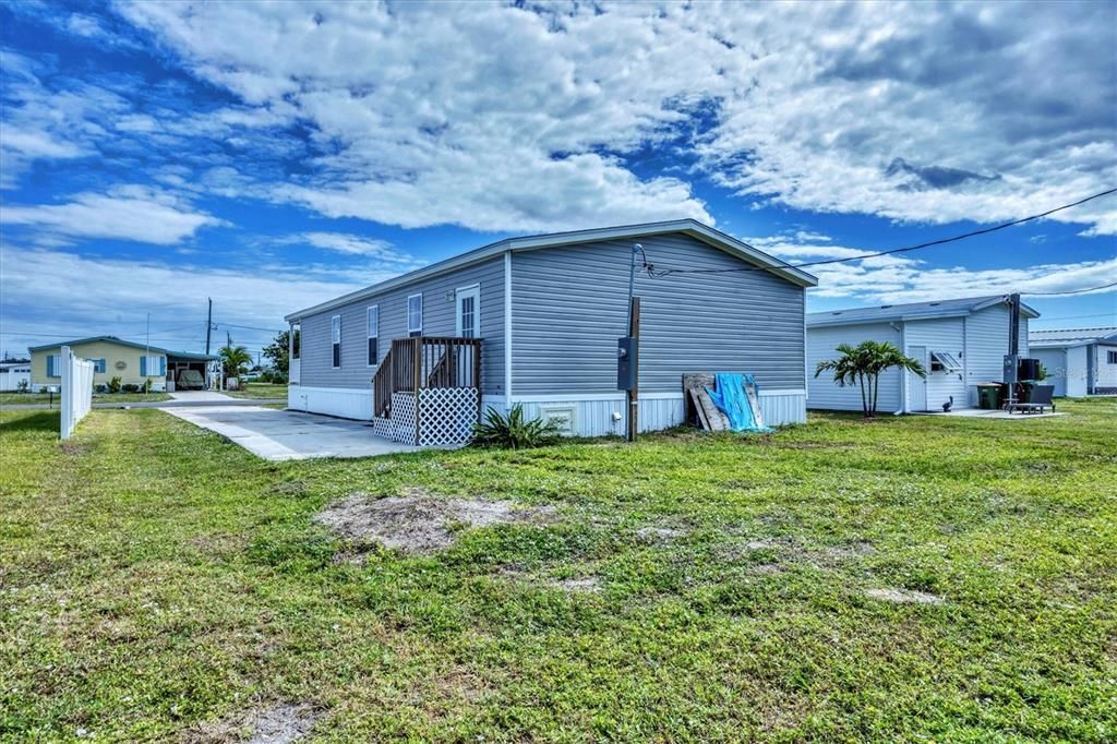 For Sale: $179,000 (3 beds, 2 baths, 1284 Square Feet)