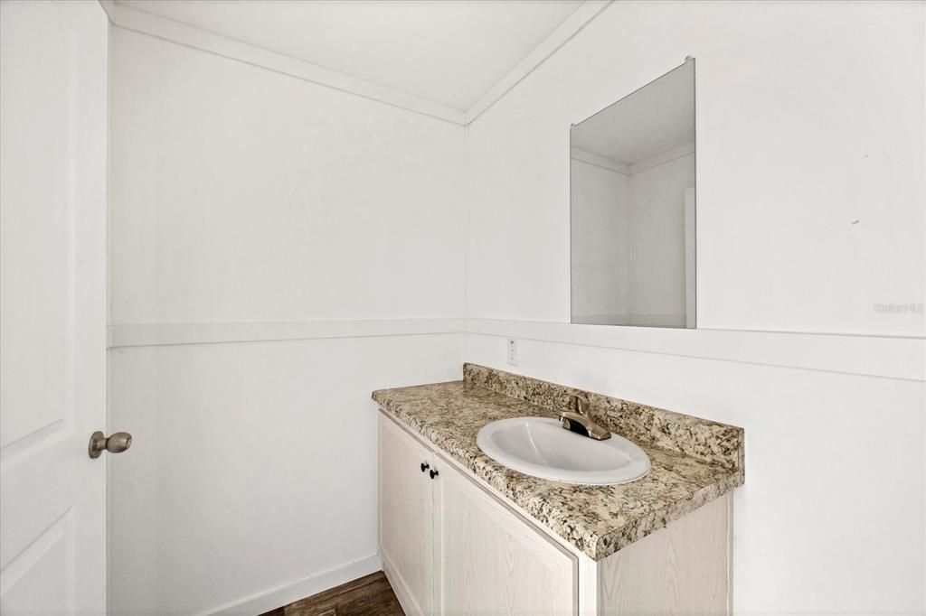 For Sale: $179,000 (3 beds, 2 baths, 1284 Square Feet)