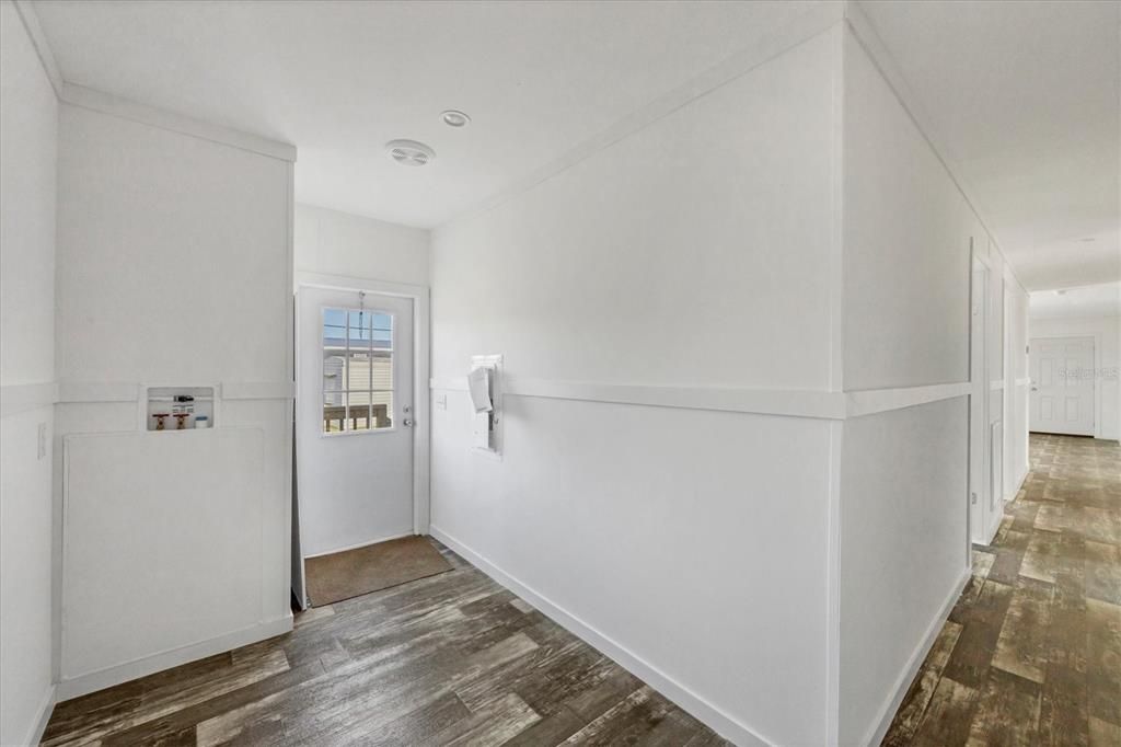 For Sale: $179,000 (3 beds, 2 baths, 1284 Square Feet)