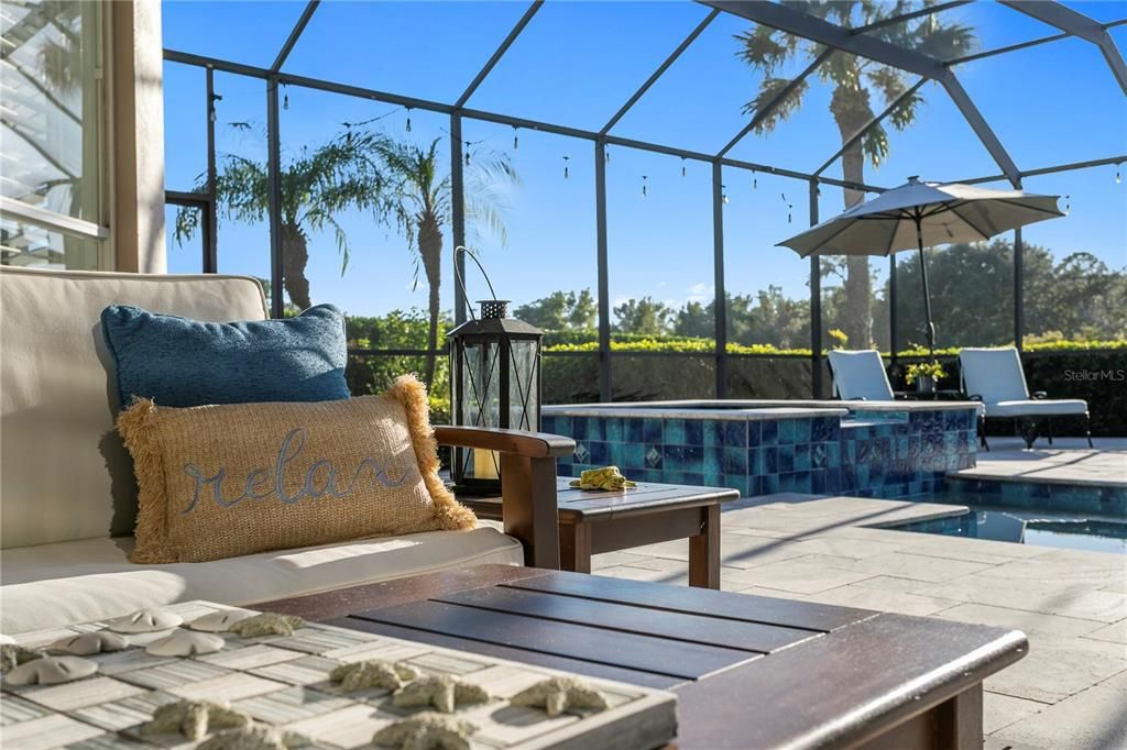 Под контрактом: $1,100,000 (4 спален, 3 ванн, 3712 Квадратных фут)