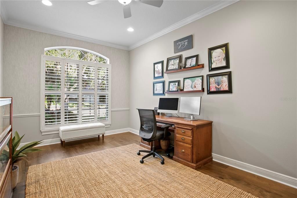 Под контрактом: $1,100,000 (4 спален, 3 ванн, 3712 Квадратных фут)