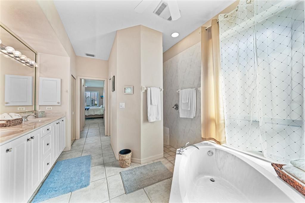 待售: $995,000 (4 贝兹, 3 浴室, 2872 平方英尺)