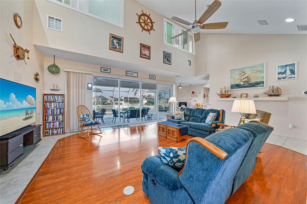 待售: $995,000 (4 贝兹, 3 浴室, 2872 平方英尺)