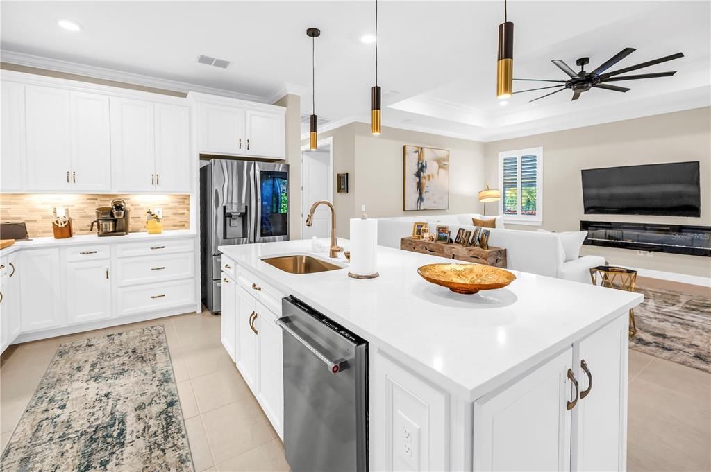 На продажу: $769,000 (3 спален, 3 ванн, 2122 Квадратных фут)