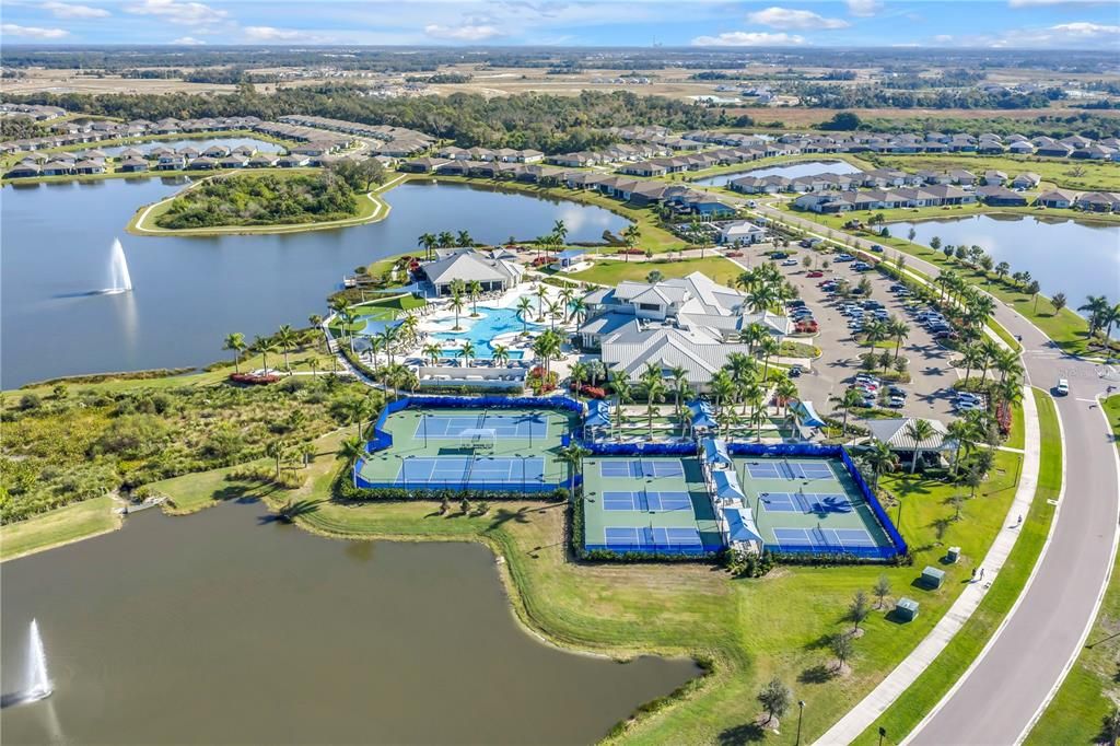 На продажу: $769,000 (3 спален, 3 ванн, 2122 Квадратных фут)