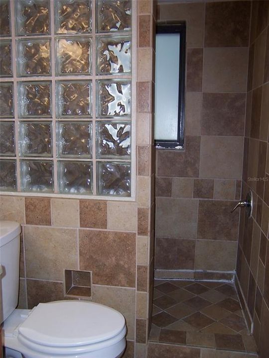 For Rent: $1,505 (2 beds, 2 baths, 828 Square Feet)