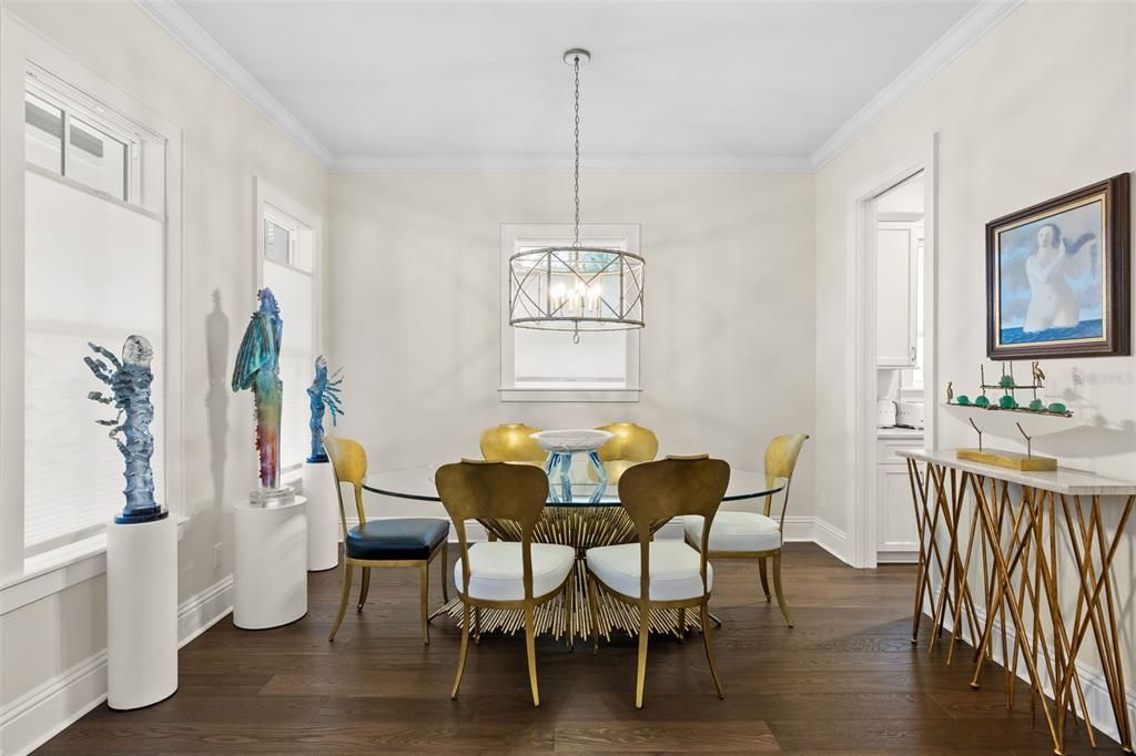 For Sale: $2,700,000 (5 beds, 3 baths, 3652 Square Feet)