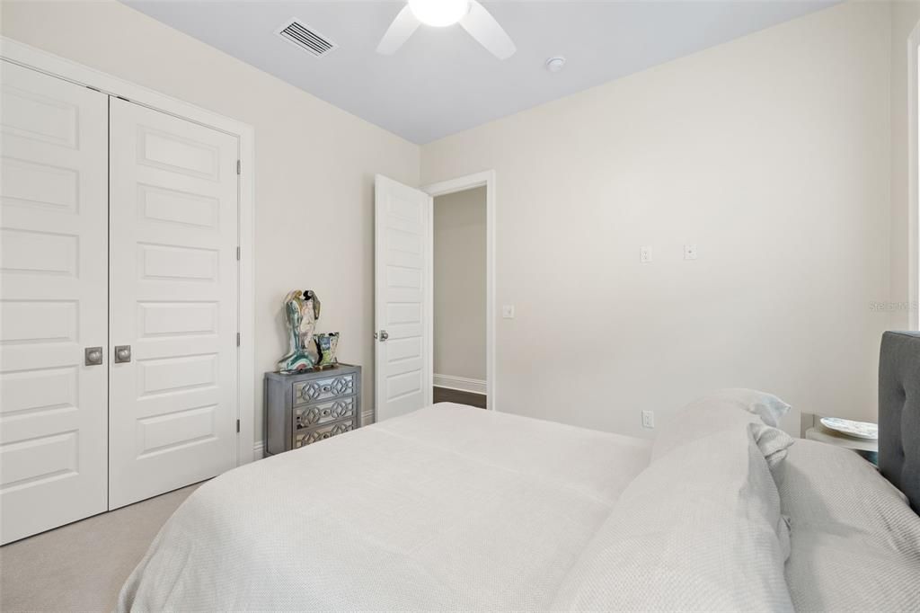 For Sale: $2,700,000 (5 beds, 3 baths, 3652 Square Feet)