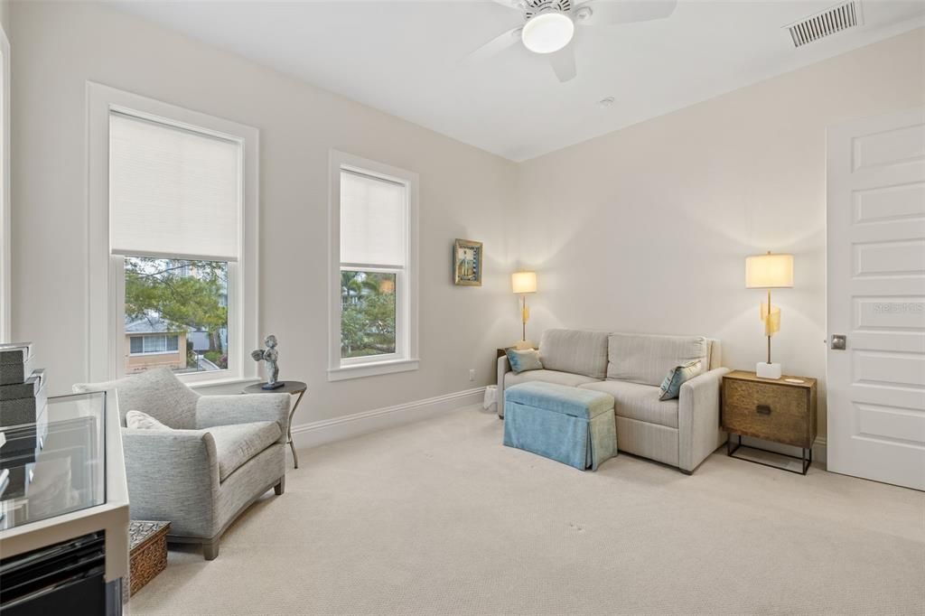 For Sale: $2,700,000 (5 beds, 3 baths, 3652 Square Feet)