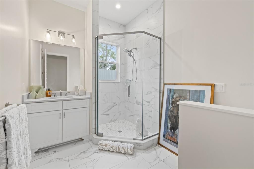 For Sale: $2,700,000 (5 beds, 3 baths, 3652 Square Feet)