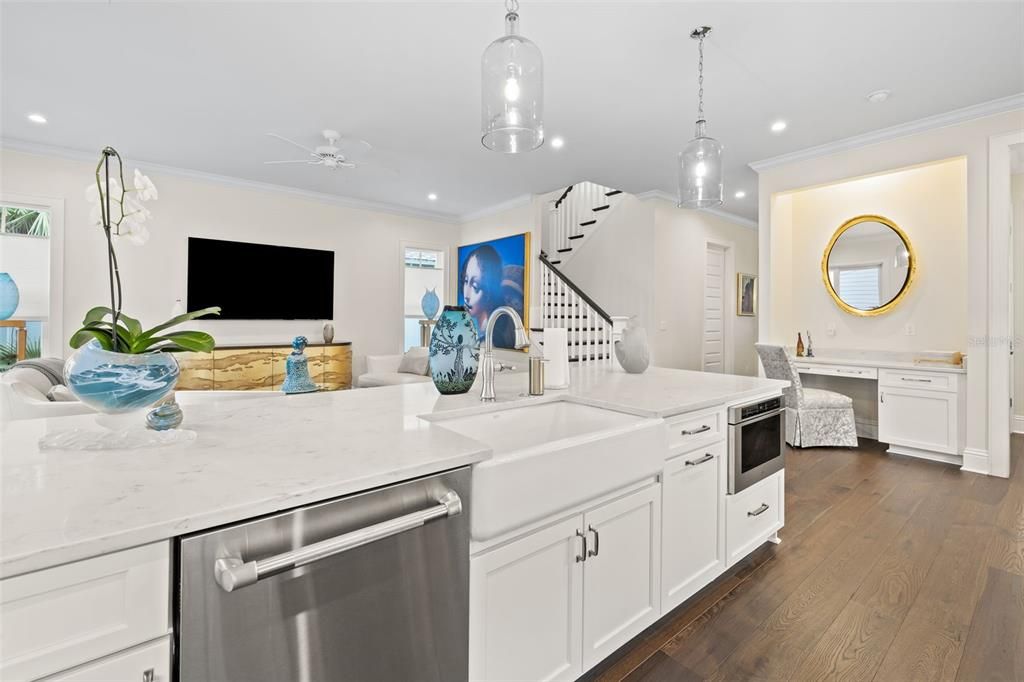 For Sale: $2,700,000 (5 beds, 3 baths, 3652 Square Feet)