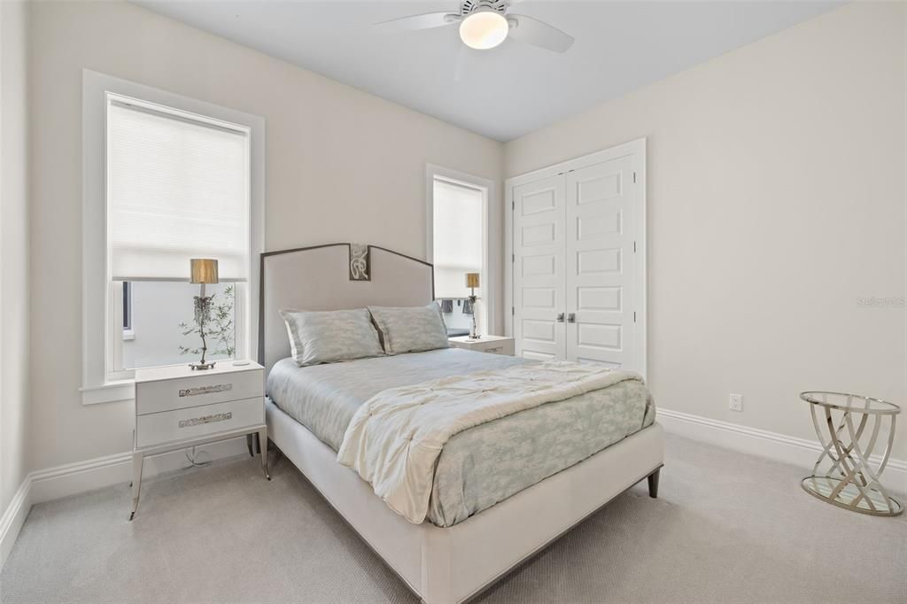 For Sale: $2,700,000 (5 beds, 3 baths, 3652 Square Feet)