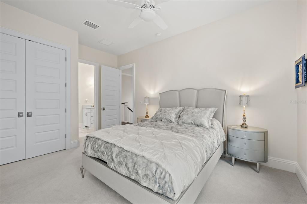 For Sale: $2,700,000 (5 beds, 3 baths, 3652 Square Feet)