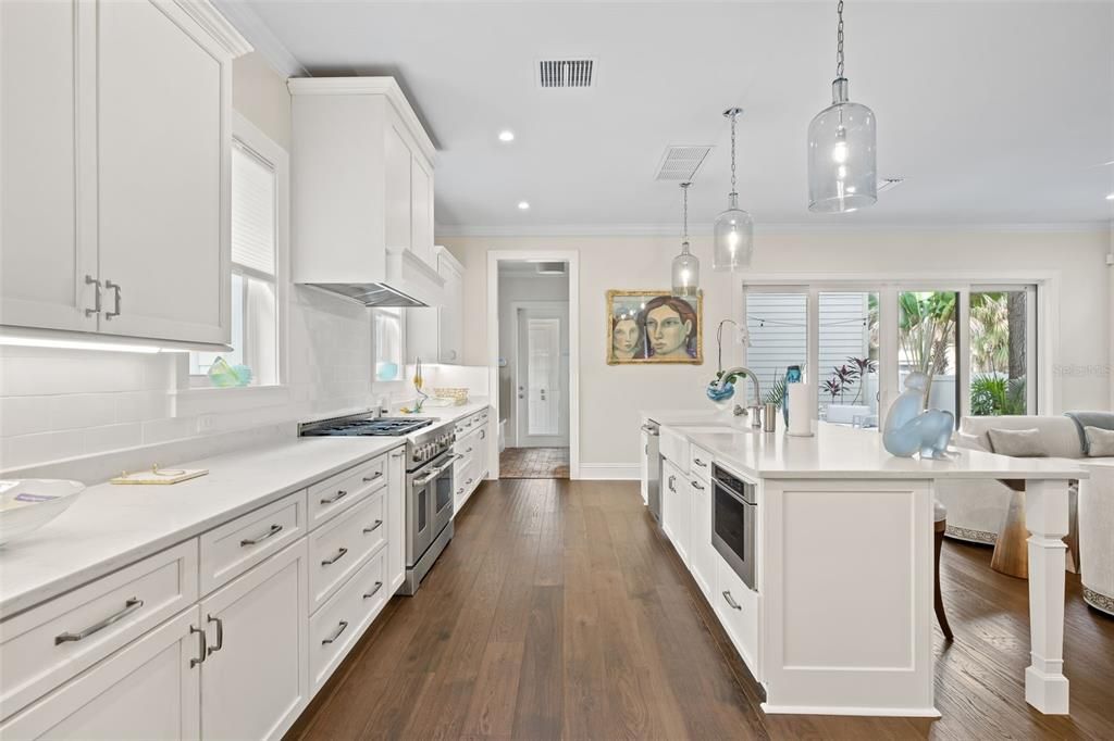 For Sale: $2,700,000 (5 beds, 3 baths, 3652 Square Feet)